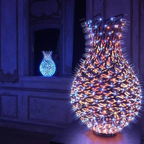 流光溢彩的LED花瓶