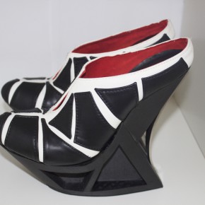 首款碳纤维3D打印鞋履
