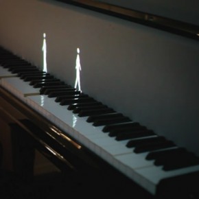 Design LAB:钢琴原来也可以由投影“弹”