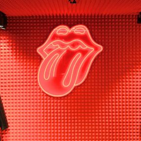摇滚传奇“滚石乐队”的全球首家旗舰店