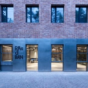 栋栖设计 | Basdban一个集咖啡、烘焙、零售、活动功能的综合空间